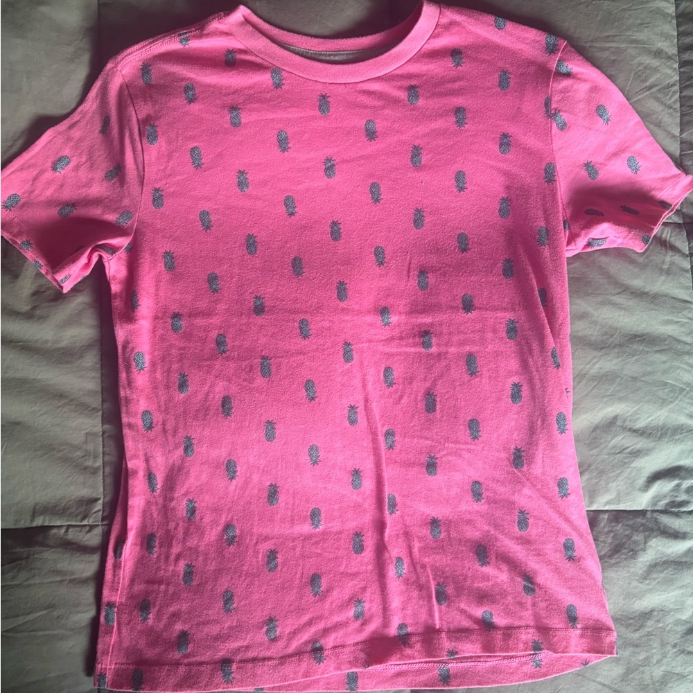 Neon pink T-shirt w/ tiny blue pineapples size youth XL 14-16